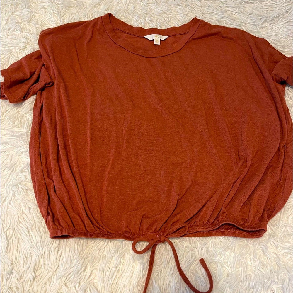 Charming Charlie XL Brick colored Mid drift Top